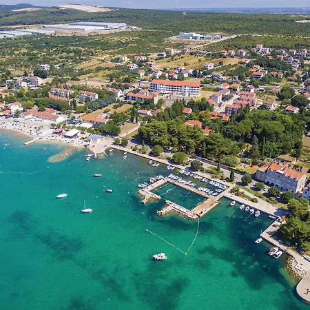 Stunning In Sveti Filip i Jakov